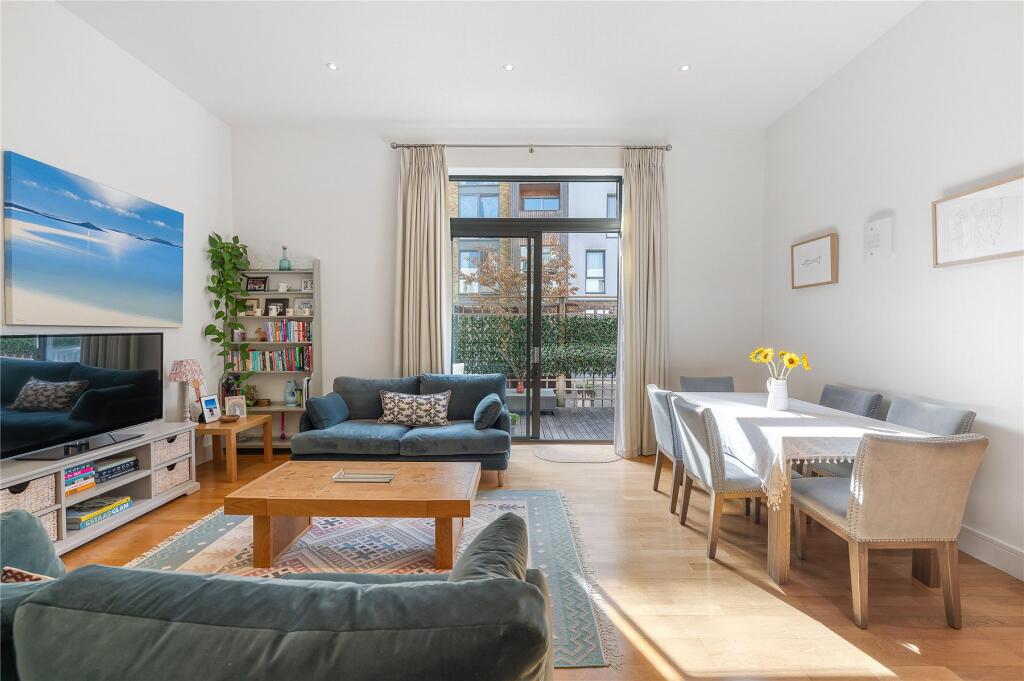 Apartment in London - View 5