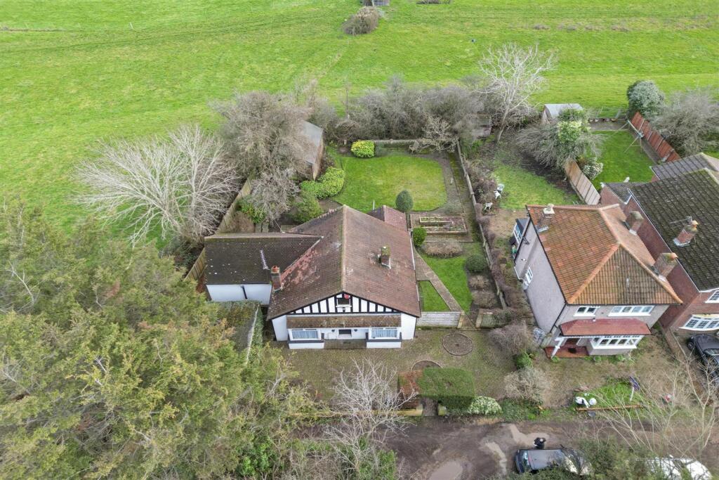 Field End, Ruislip photo 4