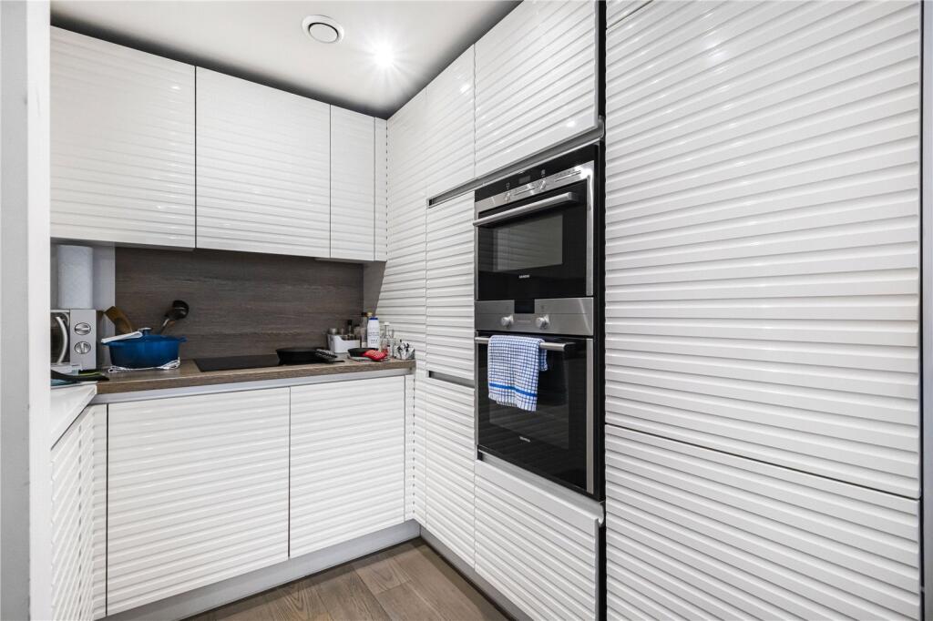 Central Street, London, EC1V – další