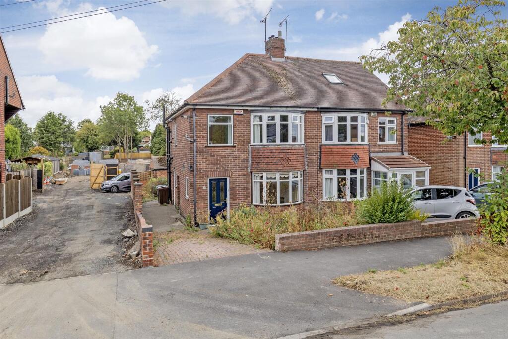 3-bed semi-detached on Meadow Head Drive, Sheffield, £285,000