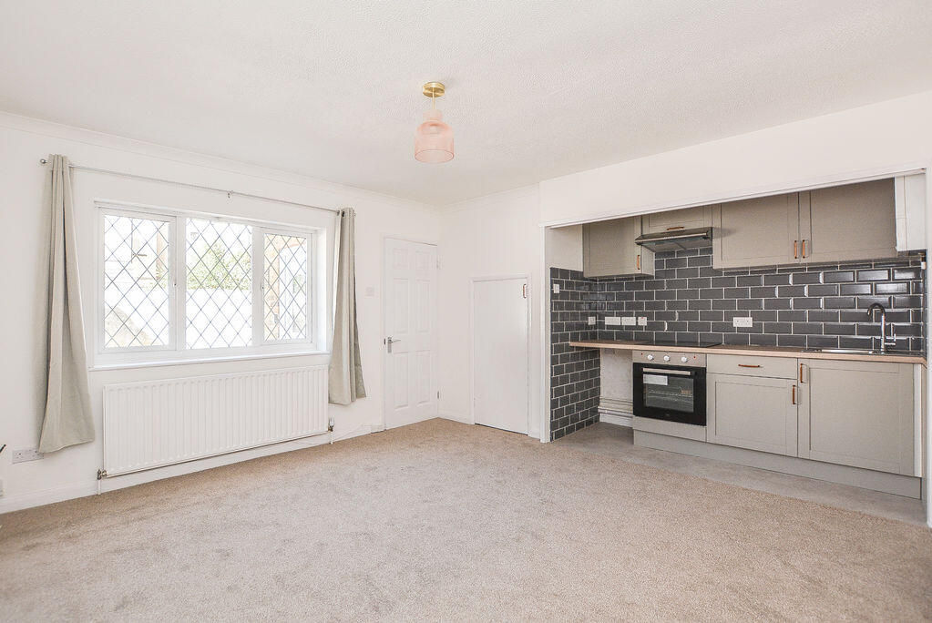 House in Southend-on-Sea, Essex - View 2