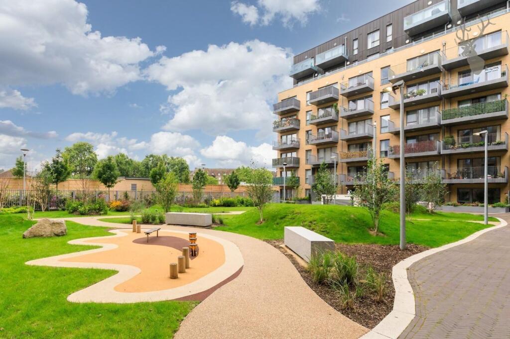 Apartment in London - More
