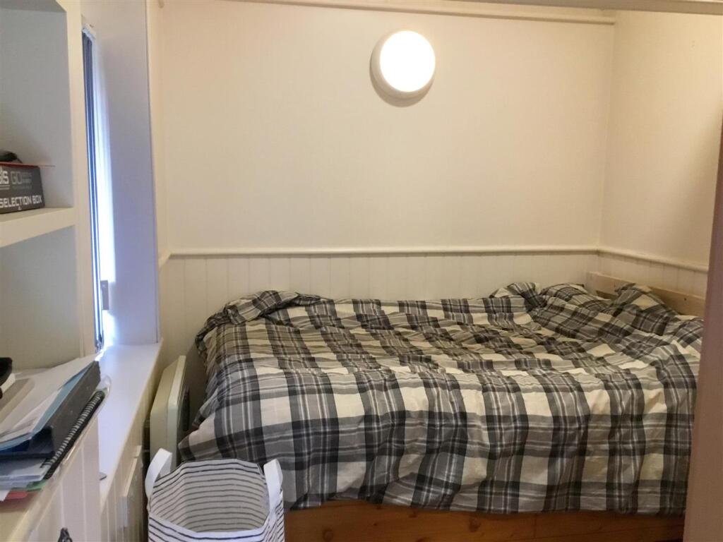 Apartment in Canterbury, St. Stephen's - More