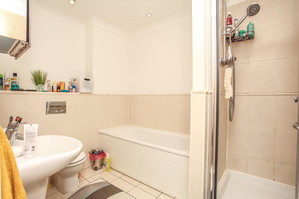 Apartment in Oxford - View 4