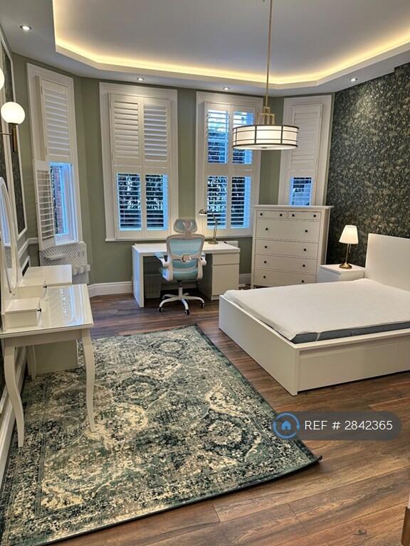 Main image of property: West Kensington Mansions, London, W14