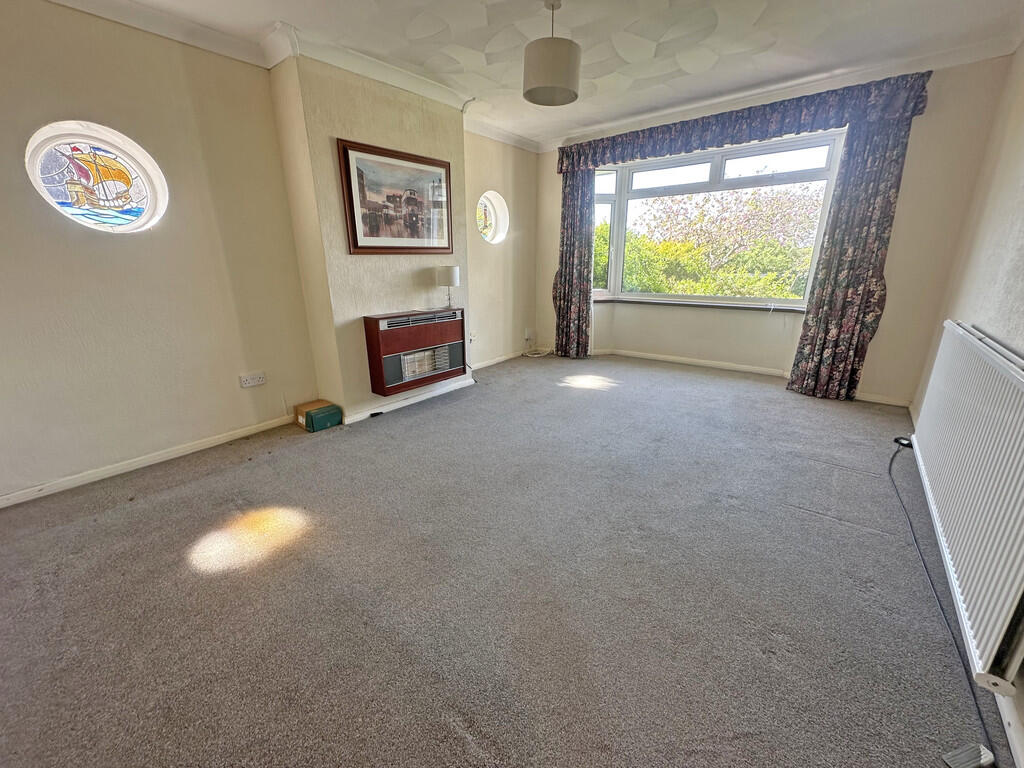 Hawkins Crescent, Shoreham-by-Sea photo 3