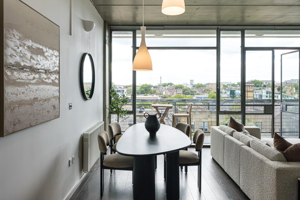 Apartment in London - View 3