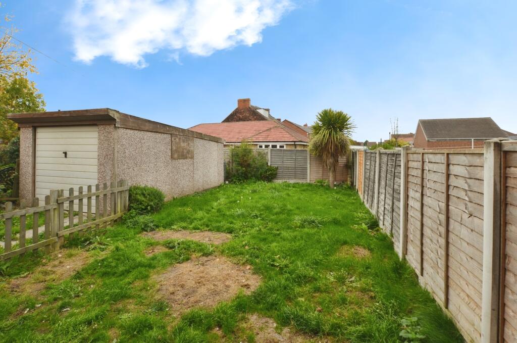 Park Lane, Sheffield, S25 photo 4