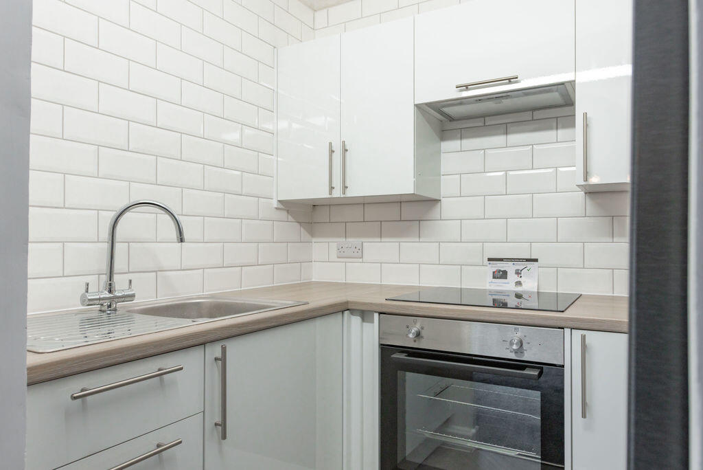 Apartment in Portsmouth - View 4