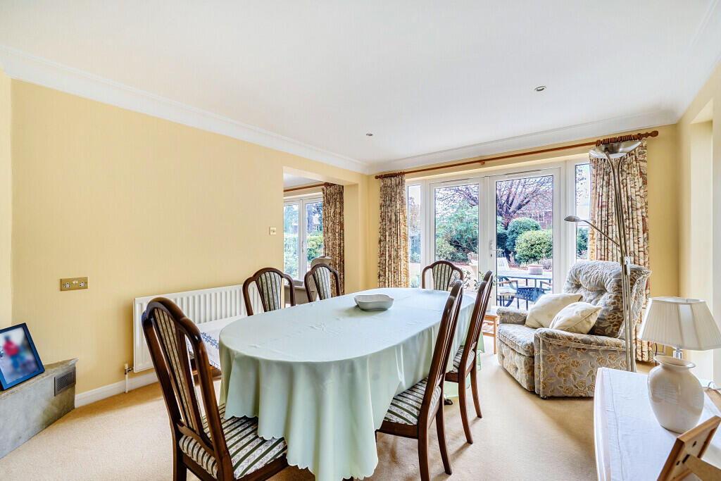 House in Slough - View 5