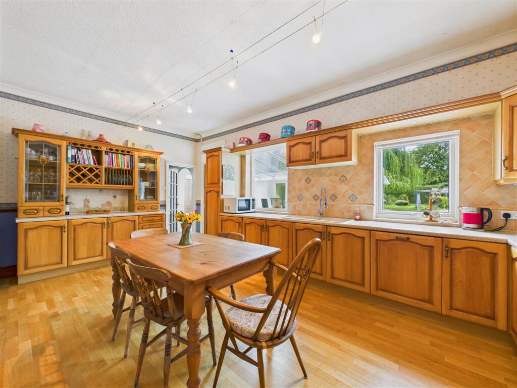 Eppleworth Road, Cottingham - More