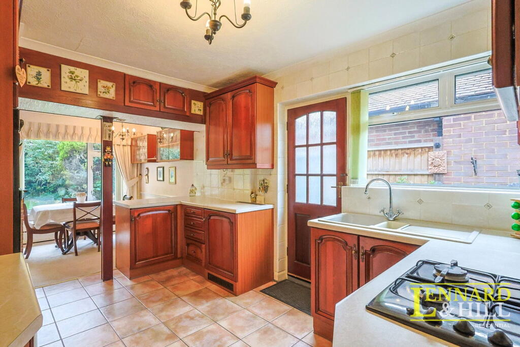 House in Romford - More