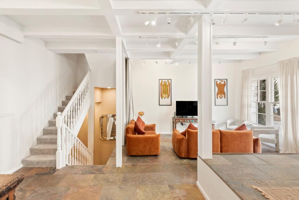 House in London - View 4