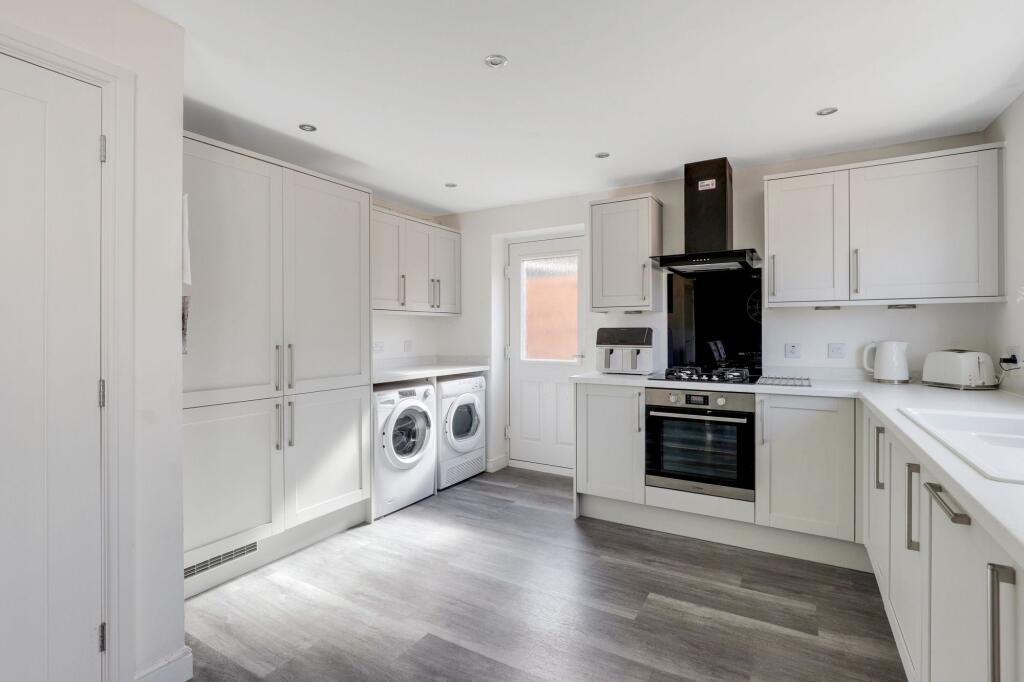 House in Gedling, Bestwood Village - View 3