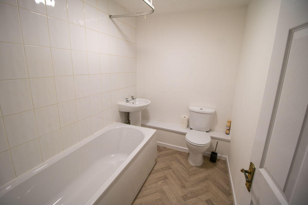 Apartment in Bolton - View 5
