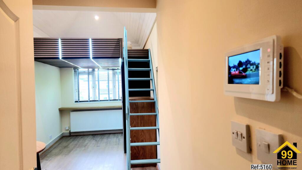 Studio flat for rent