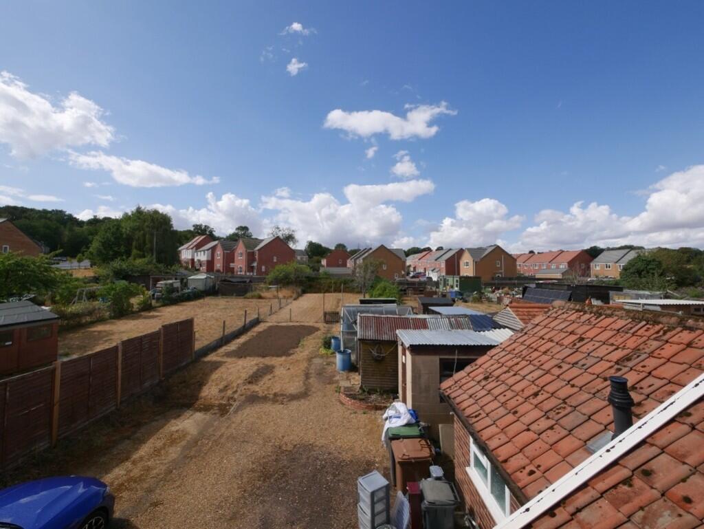 House in Mid Suffolk, Great Blakenham - More