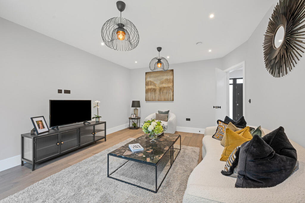 Main image of property: Flat 10 Abbotswood Place, Streatham, SW16