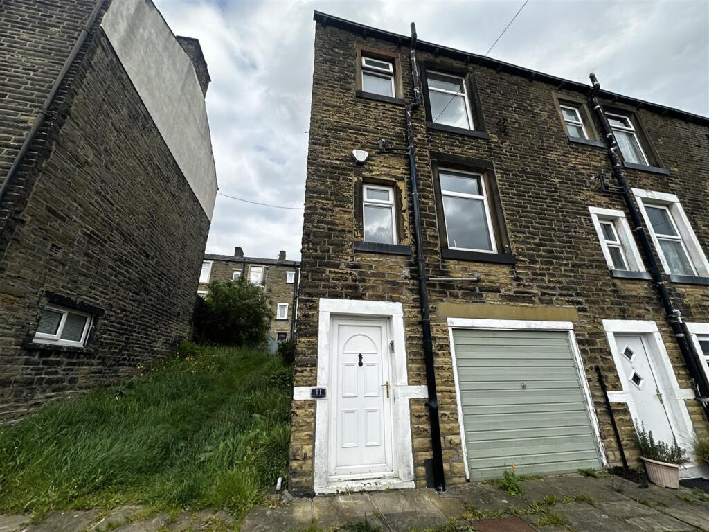 Main image of property: Padan Street, Halifax, HX3 9AR