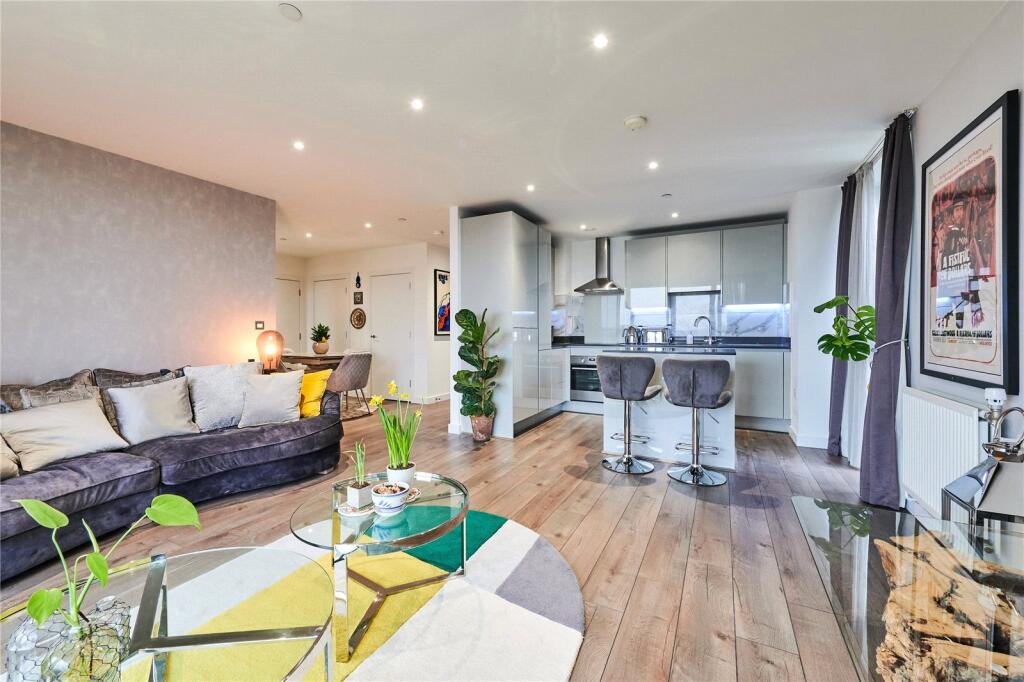 Apartment in London - View 5