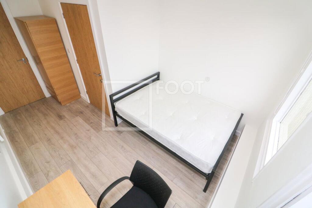Apartment in Bradford - View 2
