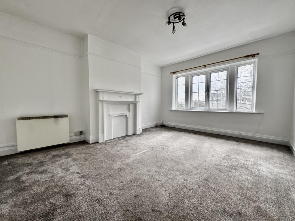 Main image of property: Goring Road, Worthing, BN12