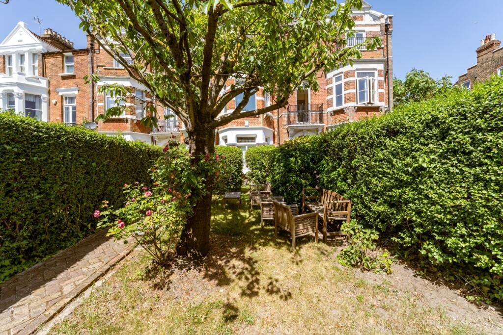 4 bedroom maisonette for rent