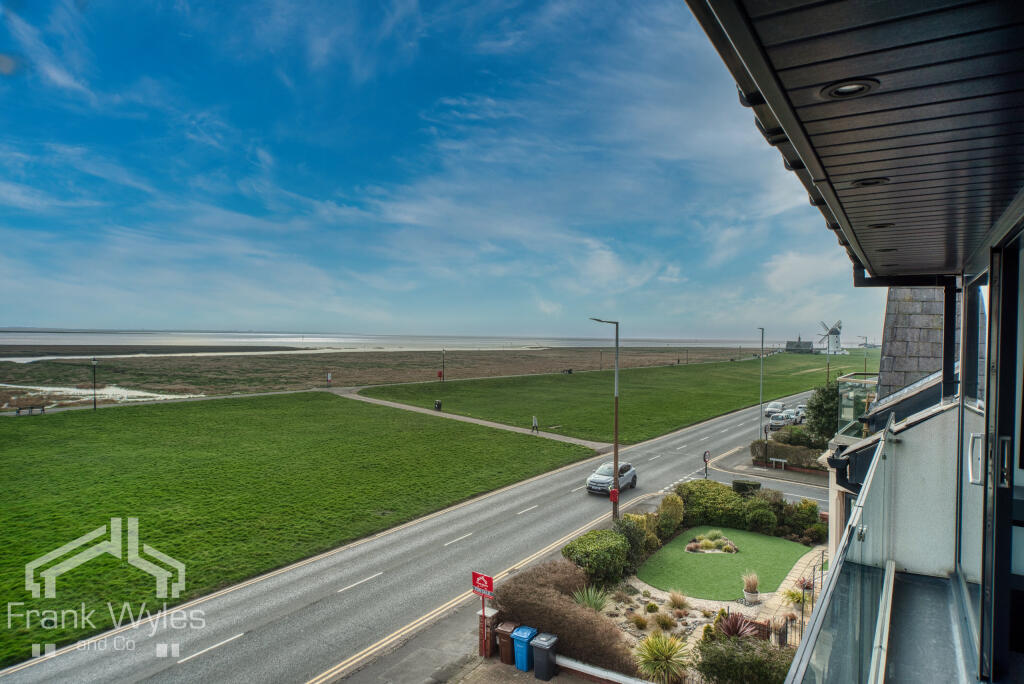 East Beach, Lytham, Lancashire photo 2