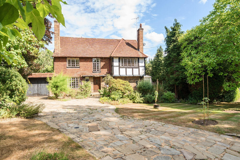 Main image of property: Broad High Way, Cobham, KT11