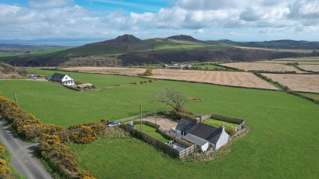 Main image of property:  Garnfadryn, Pwllheli, LL53