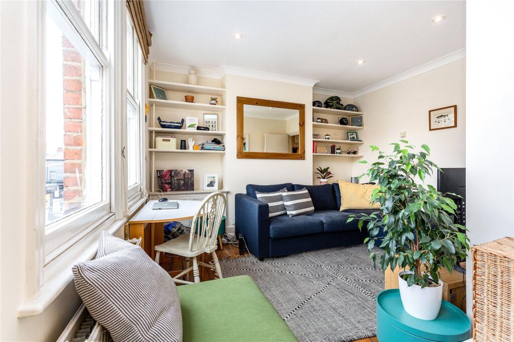 Apartment in London - View 5