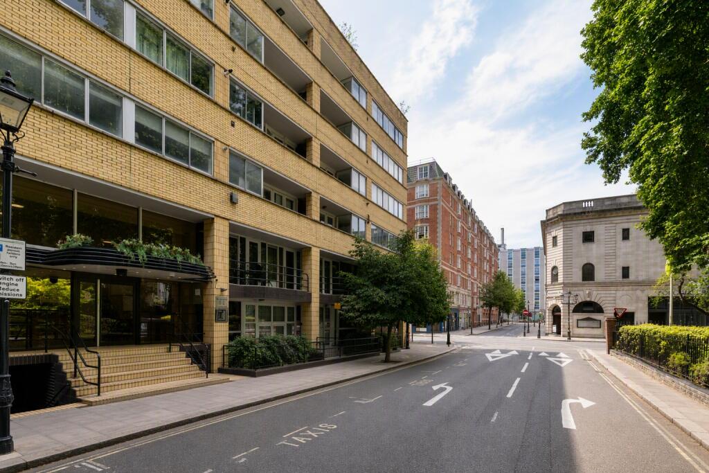 Apartment in London - View 5