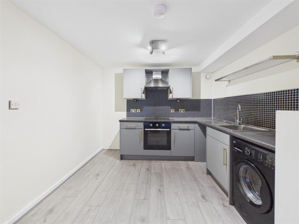 Apartment in Sheffield - More