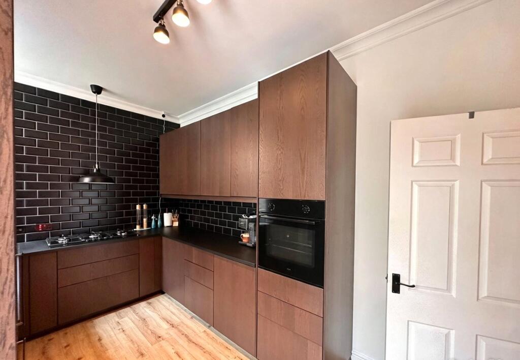 Apartment in Taunton - View 3