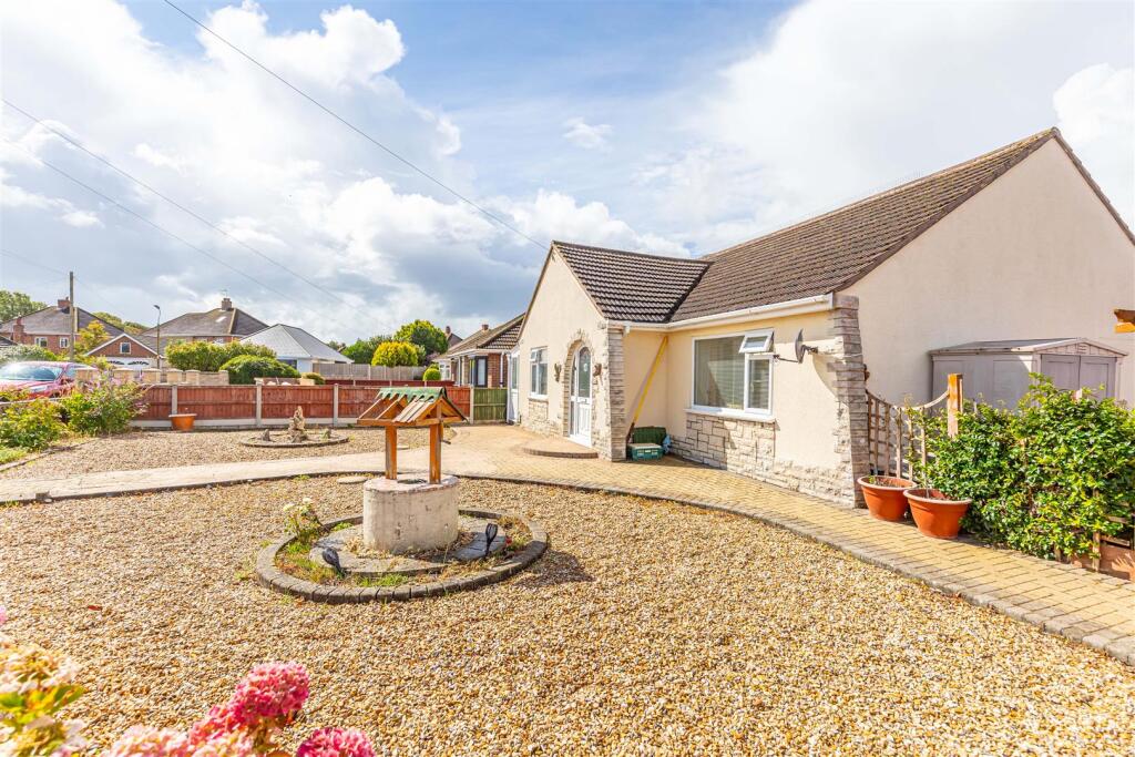 3-bed bungalow on Plassey Crescent, Bournemouth, £400,000