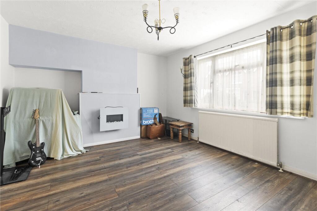 Vernon Road, Uckfield, East Sussex, TN22 photo 2