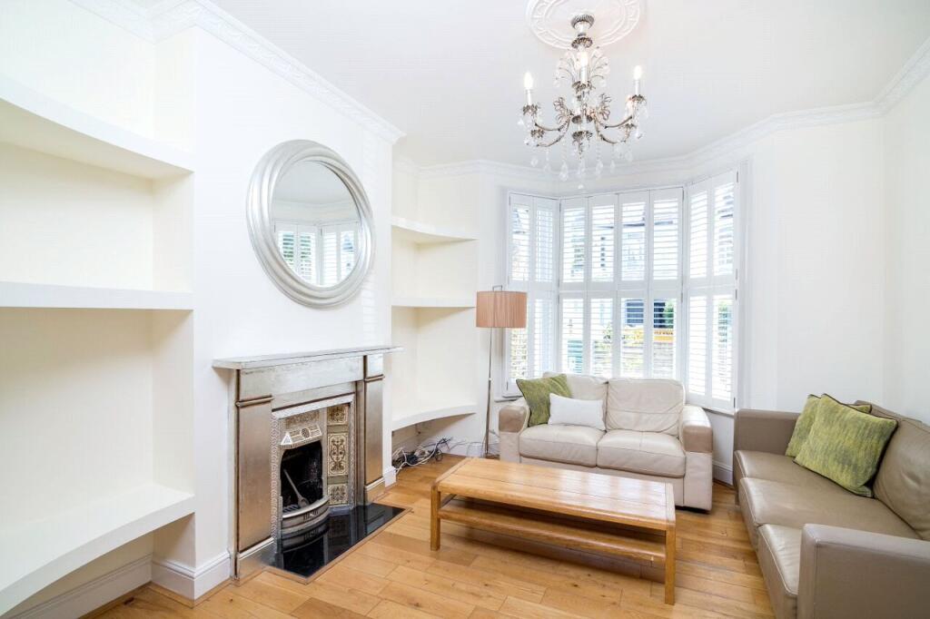 Apartment in London - View 2
