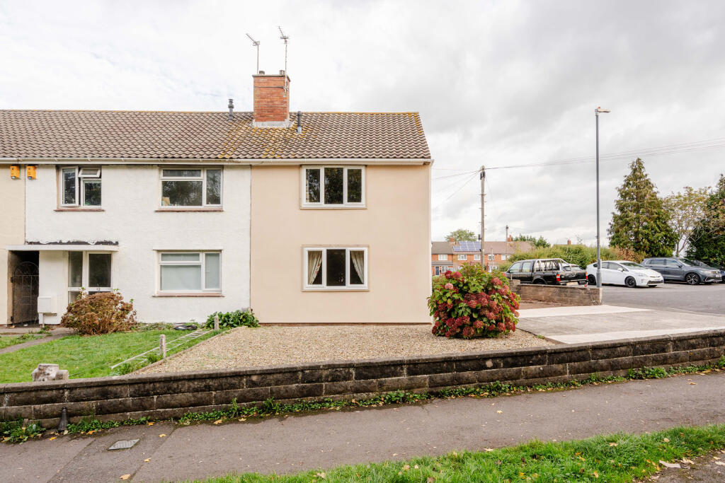 Bowden Place, Downend photo 2