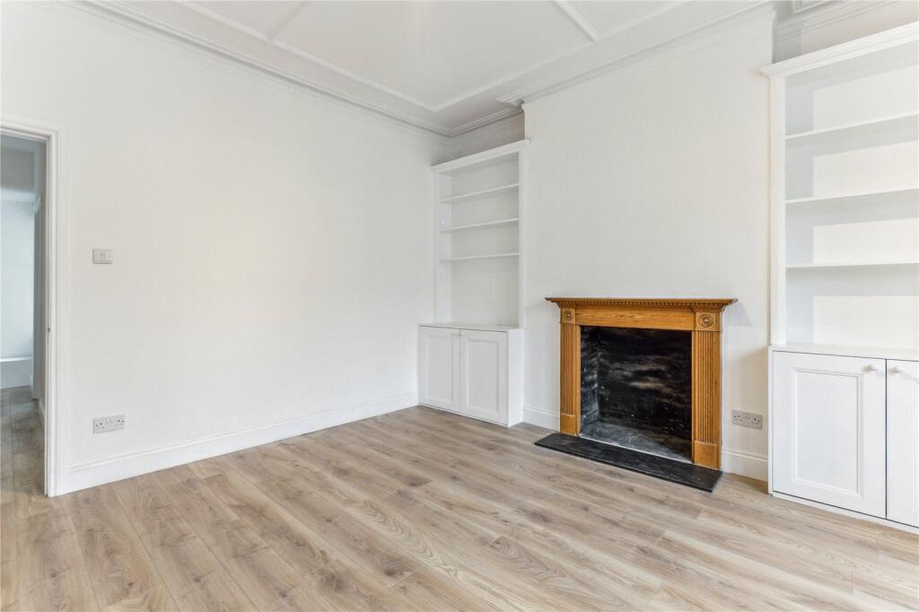 Apartment in London - View 5