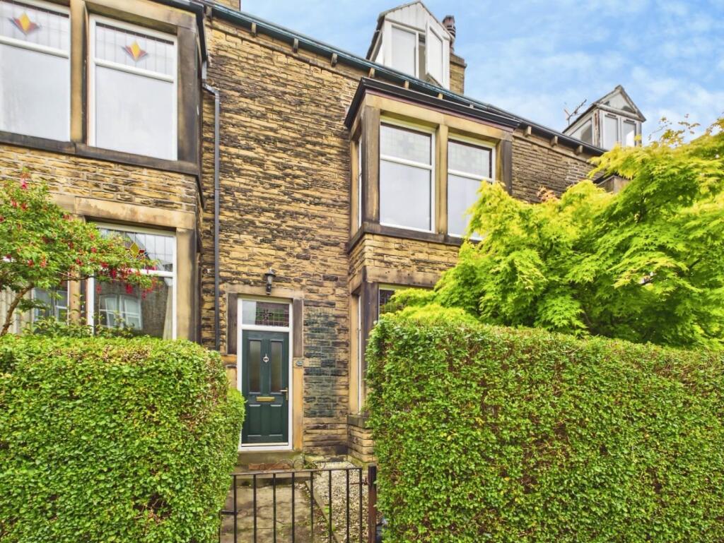 Main image of property: Priestthorpe Road, Bingley, BD16 4LL