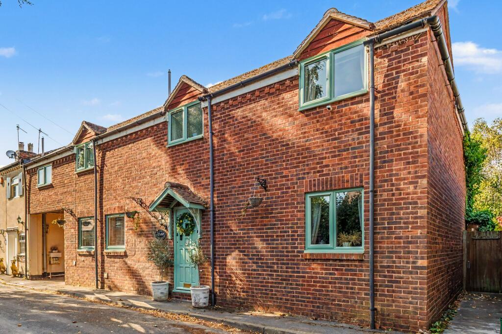 Main image of property: Carters Lane, Tiddington, CV37