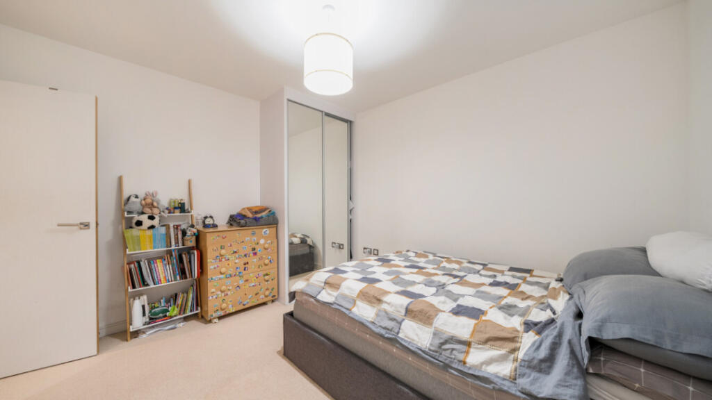 Apartment in London - More