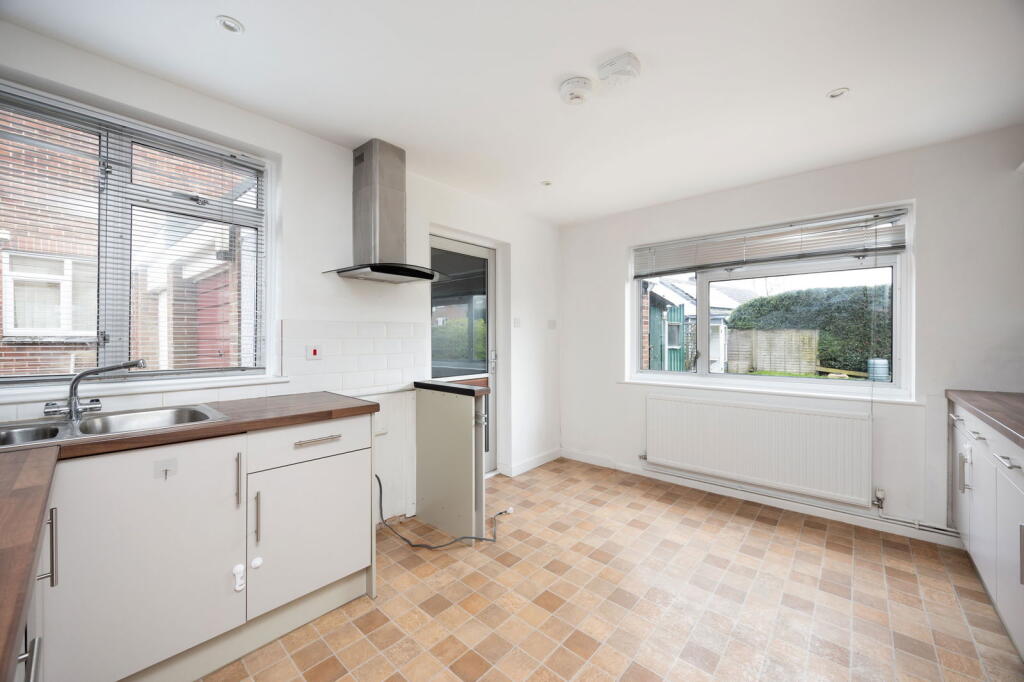 Broadleas Road, Devizes, SN10 5DG photo 5