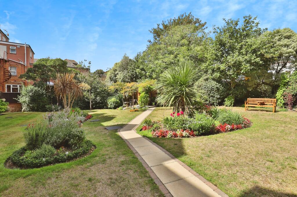 Owls Road, Bournemouth – pohled 2