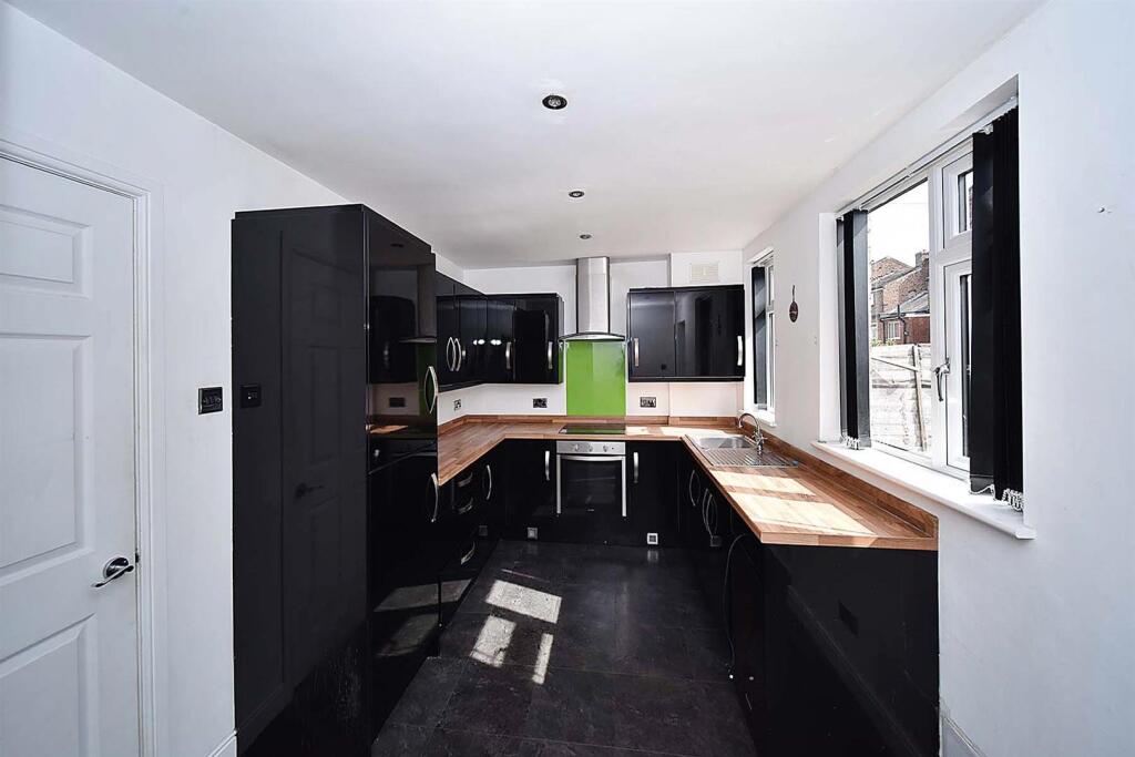 House in Stockport - View 4