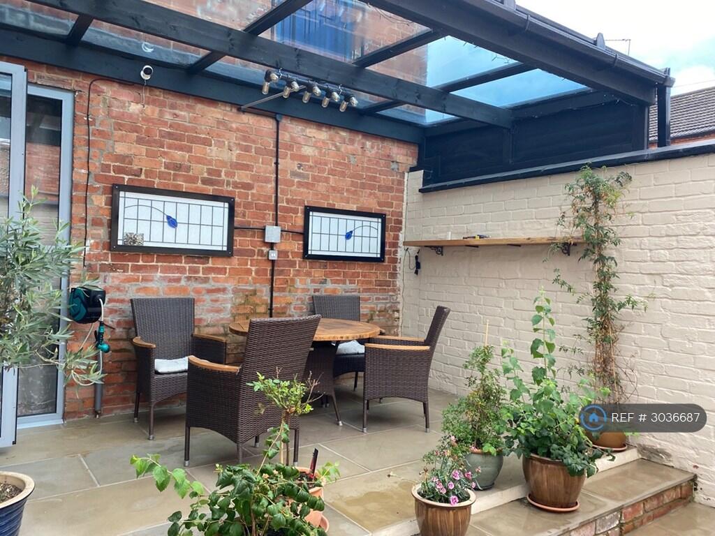 Apartment in Northampton - View 2