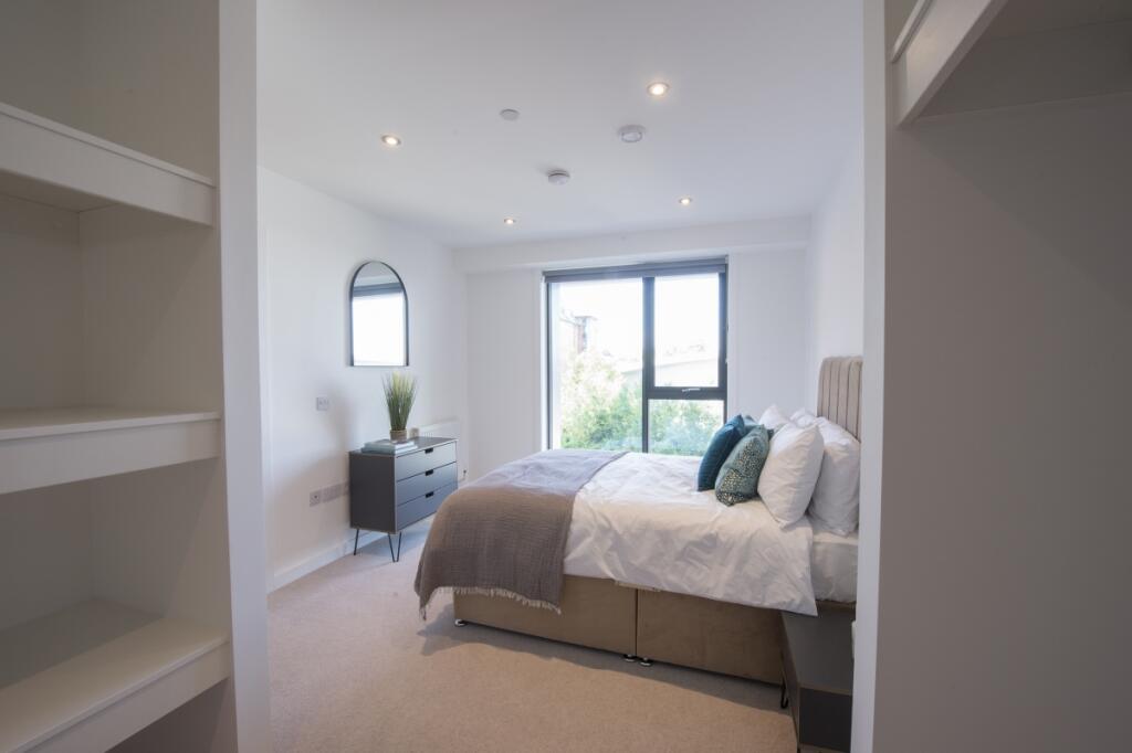Apartment in Sutton - View 4