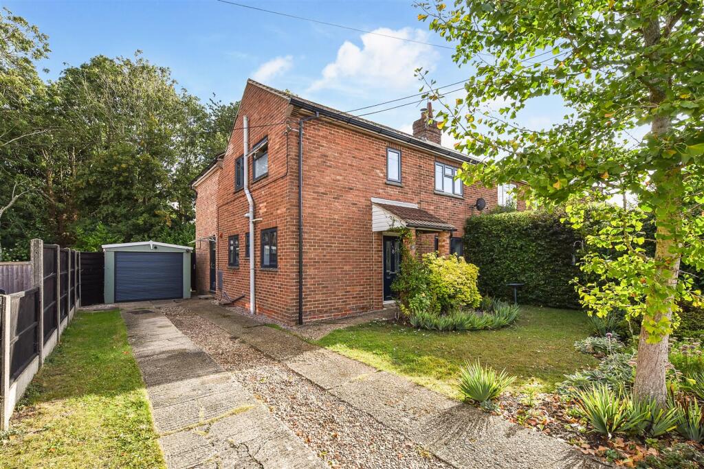 Main image of property: The Knowlings, Whitchurch