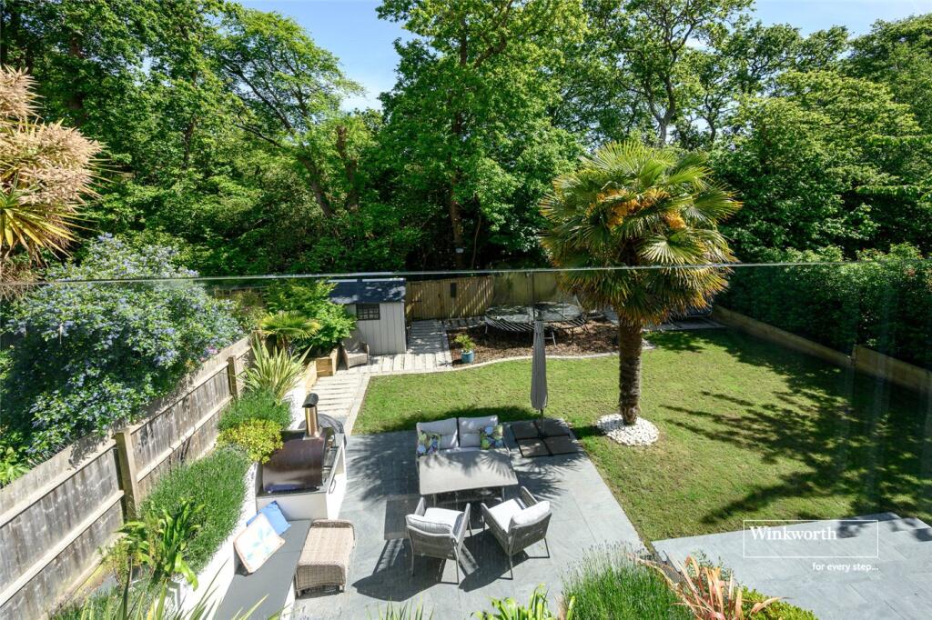 Bute Drive, Highcliffe, Christchurch, BH23 photo 4
