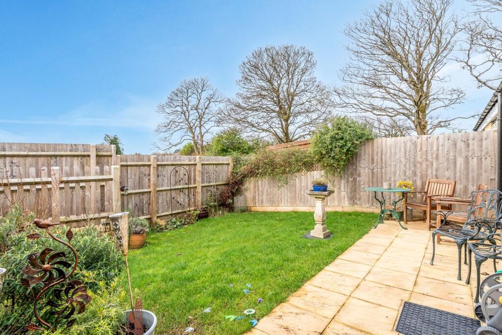 Sycamore Grove, Chalford Hill, Stroud, GL6 photo 2